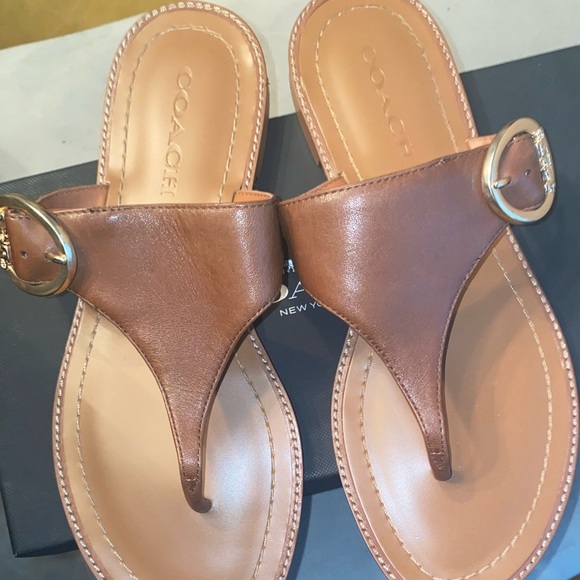 NWT!! COACH (size 8) LESLI SANDAL - Picture 9 of 9